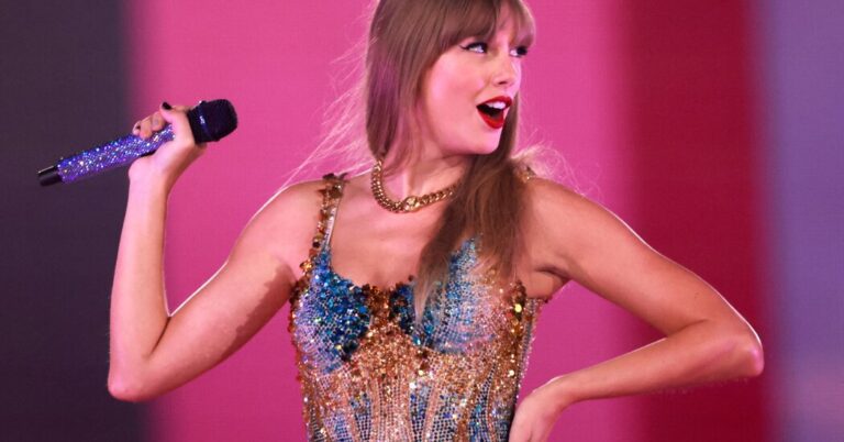 America’s Largest Newspaper Chain Is Hiring a Taylor Swift Reporter