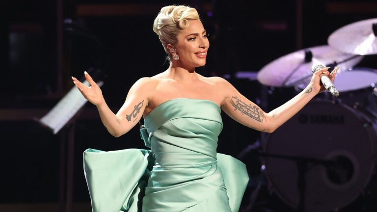 Girl Gaga Honors Tony Bennett and His Spouse With ‘Fly Me to the Moon’ Efficiency Throughout Las Vegas Residency