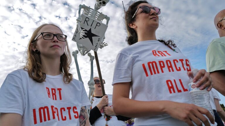 UMass Dartmouth arts college students rally for his or her arts schooling