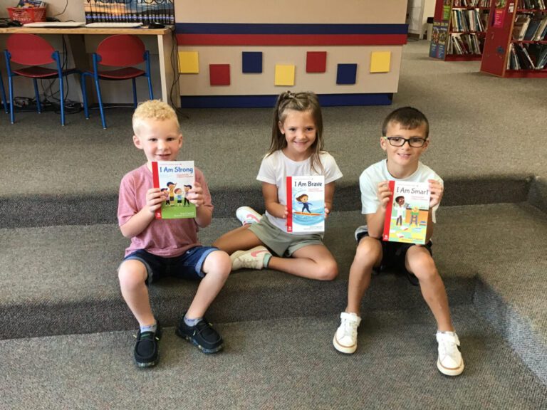 Chick-fil-a donates books to UL children | Information, Sports activities, Jobs