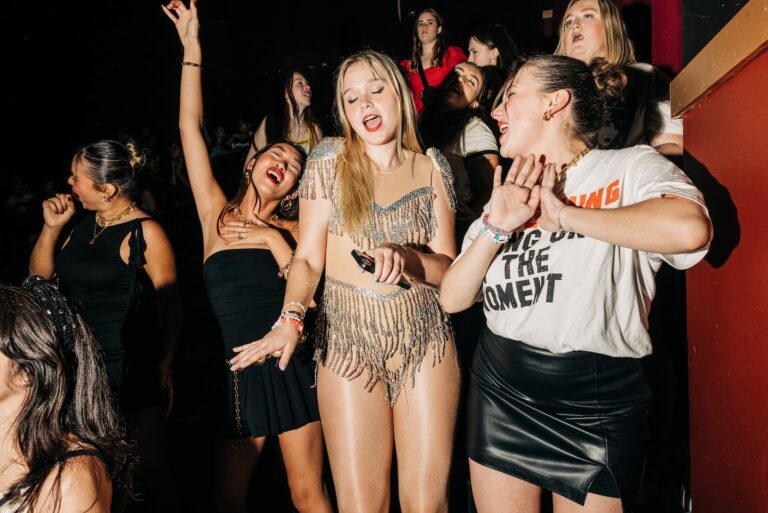 See Swifties celebration for Taylor Swift’s ‘1989’ album launch