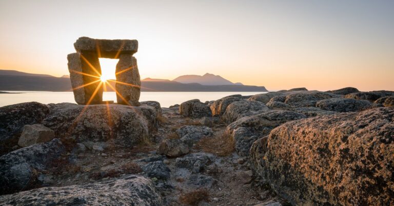 Patented Twin Aperture Design Presents Smooth Bokeh and Pointy Sunstars