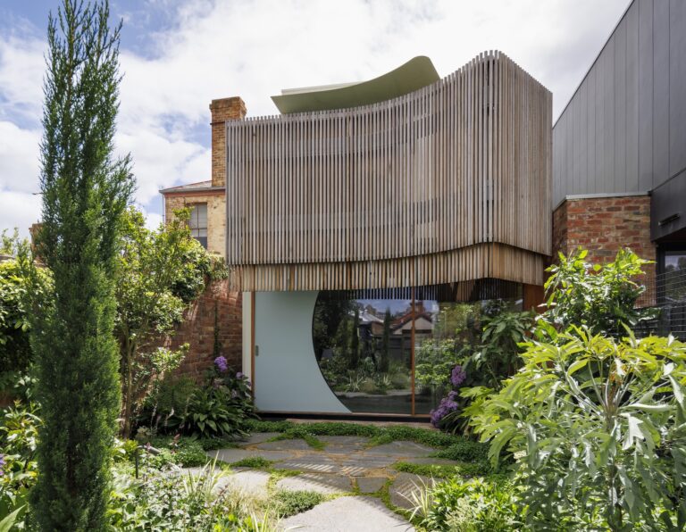 Tiara Home / FMD Architects