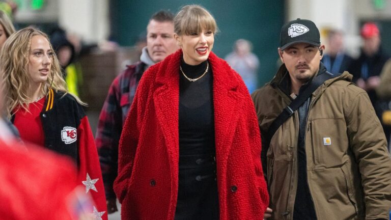 Taylor Swift in Inexperienced Bay to observe Travis Kelce and Chiefs