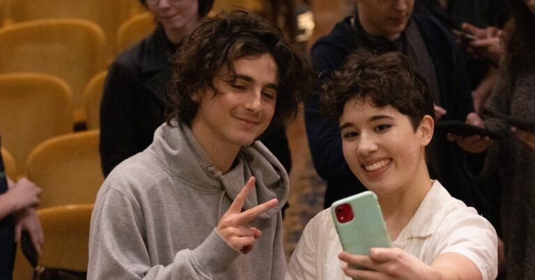 Actor Timothée Chalamet visits Hibbing Excessive Faculty, Duluth to organize to play Bob Dylan