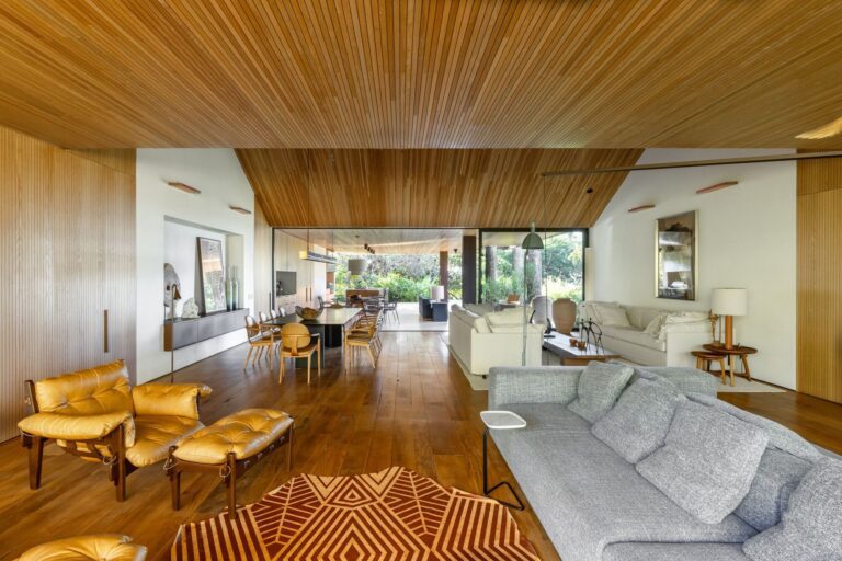 Home in Itu / Galeria Arquitetos + Terra Capobianco