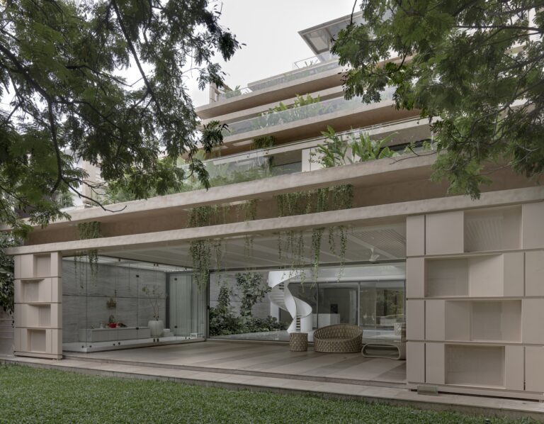 Jubilee Terraces Residence / Spacefiction Studio